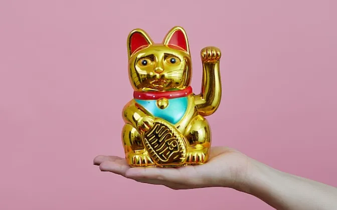 写真:金の招き猫