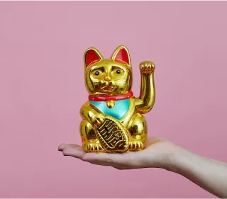 写真:金の招き猫